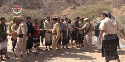  بتوجيهات المحرمي.. قيادات من العمالقة تقوم بزيارة عيدية للمرابطين في جبهات القتال