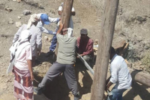 مدير عام الشعيب يوجّه بإعادة خطوط التيار الكهربائي للمديرية