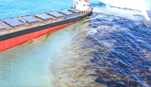 أي تدخل ضد إيران سنضرب مصالحكم في المنطقة أي تدخل ضد إيران سنضرب مصالحكم في المنطقة