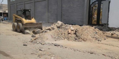 استمرار حملة تنظيم الشوارع ورفع المخالفات في المنطقة الصناعية بالعاصمة عدن