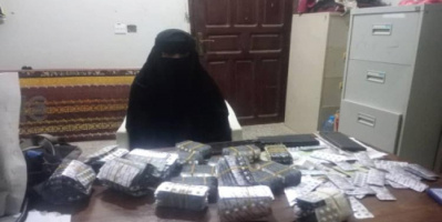 أنثى الموت القادمة من صنعاء.. تفاصيل أخطر عملية تهريب مخدرات تقودها امرأة أجنبية إلى عدن