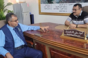 الداؤودي والعميد القلعة يناقشان ترتيبات تركيب إشارات مرور في الشوارع الرئيسية بالمنصورة