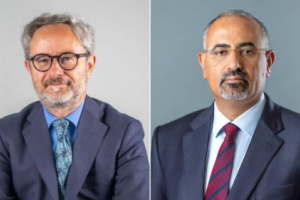 الرئيس الزُبيدي يبحث مع رئيس بعثة الاتحاد الأوروبي الأوضاع الراهنة في بلادنا وسُبل دعم جهود السلام
