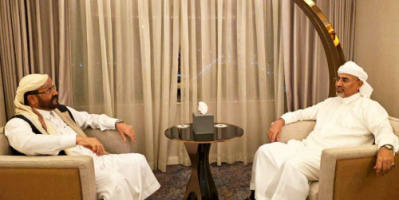 الرئيس الزُبيدي والشيخ العرادة يؤكدان ضرورة معالجة الأوضاع الاقتصادية في البلاد