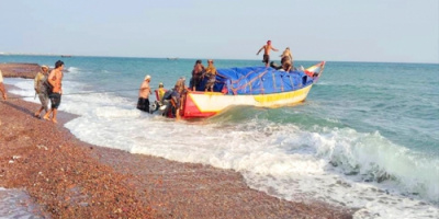 ضبط قارب تهريب محمّل بكميات من الأدوية المهرّبة برأس العارة