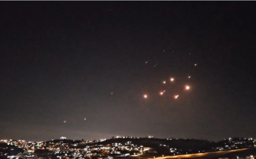 أمريكا تعترفُ باستنزاف الصواريخ اليمنية والإيرانية مخزونَها العالمي.. عقبَ استنفاد 20% من “ثاد”