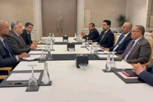 الرئيس الزُبيدي يبحث مع سفير جمهورية الهند آفاق التعاون المشترك في الجوانب الأمنية والخدمية