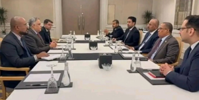 الرئيس الزُبيدي يبحث مع سفير جمهورية الهند آفاق التعاون المشترك في الجوانب الأمنية والخدمية