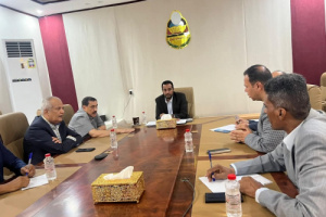 وزير التربية يلتقي مدير أمن عدن لمناقشة التعاون والعمل المشترك
