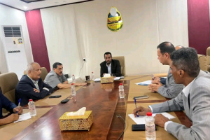 وزير التربية يلتقي مدير أمن عدن لمناقشة التعاون والعمل المشترك