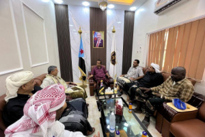 رئيس تنفيذية انتقالي المهرة يلتقي بالهيئة الإدارية لنادي خيبل الرياضي