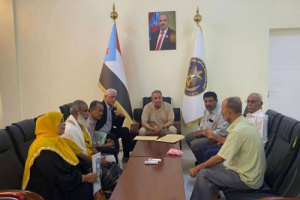 الربيزي يطّلع على برنامج لجنة الإصلاح الإداري والمالي لتفقد المرافق الخدمية بالعاصمة عدن