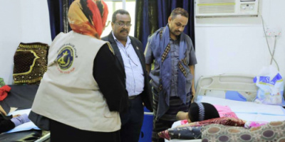 هيئة الإغاثة تتفقد أسرة ضحايا مجزرة الحوثي في المسيمير