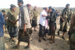 رئيس انتقالي شبوة يشارك في تشييع جثمان المناضل علي بن لشرف القميشي