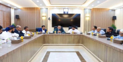وزير الزراعة يكشف عن مشاريع للحد من التغيرات المناخية بالمهرة