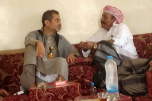 رئيس انتقالي شبوة يؤدي واجب العزاء في وفاة فريد عبدالله أبوبكر بن فريد العولقي