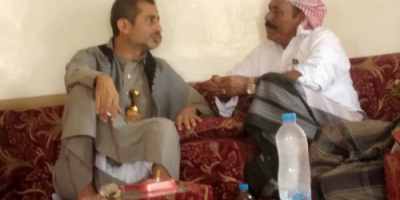 رئيس انتقالي شبوة يؤدي واجب العزاء في وفاة فريد عبدالله أبوبكر بن فريد العولقي