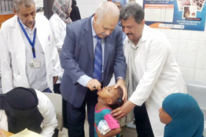 بحضور البيشي تدشين الحملة الوطنية للتحصين ضد شلل الأطفال في مديرية التواهي