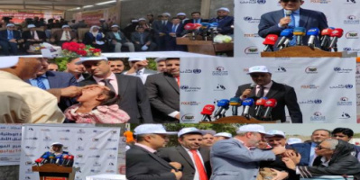 رئيس الوزراء يدشّن حملة التحصين ضد شلل الأطفال في العاصمة عدن