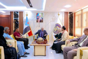 الكثيري يبحث مع قيادات قطاع التعليم سُبل إنقاذ العملية التعليمية في العاصمة عدن