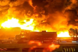 انفجارات قوية تهز طهران فجر اليوم وحريق هائل يلتهم أحد المباني.. مصادر ترجح تنفيذ غارات إسرائيلية
