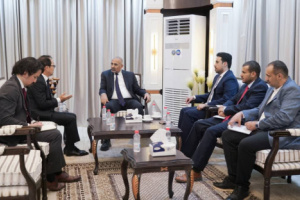 الرئيس الزُبيدي يناقش مع السفير الياباني سبل مضاعفة الدعم التنموي لبلادنا