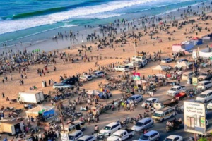 خفر السواحل يتدخل وينقذ 7 أشخاص من الغرق في حضرموت خلال ساعات