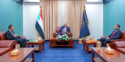 الرئيس الزُبيدي يطّلع على سير عمل الهيئات التنفيذية للمجلس الانتقالي بمحافظة أبين