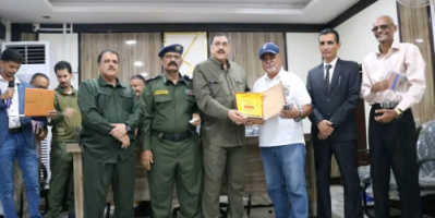 مدير شرطة العاصمة عدن يكرّم نقابة الصحفيين والإعلاميين الجنوبيين