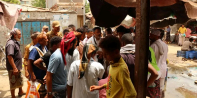 انتقالي أبين يتفقد سوق حراج الأسماك بمدينة زنجبار
