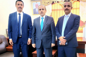 نائب رئيس جامعة شبوة يلتقي وزير التعليم العالي على هامش ورشة الاعتماد الأكاديمي
