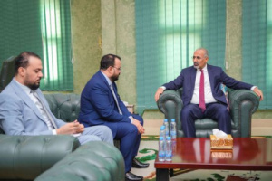 الرئيس الزُبيدي يوجه وزير الأشغال بسرعة إنجاز مشاريع الطر