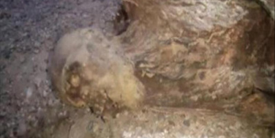 مجهولة تُبعث من تحت الرمال..اكتشاف صادم أثناء التنقيب عن الذهب في الجوف