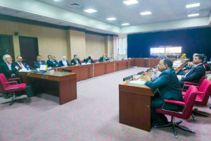 الوزير السقطري يدعو الى دعم الحكومة لمجابهة التغيرات المناخية