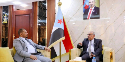 الكثيري يطّلع من محافظ سقطرى على الأوضاع العامة في الأرخبيل