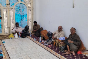 رئيس انتقالي شبوة يؤدي واجب العزاء في وفاة مدير الشؤون المالية بمكتب الصحه بالمحافظه 