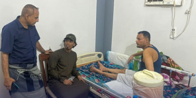 السقاف يزور جريح حرب تحرير الجنوب محمود النجاشي