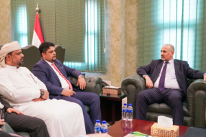 الرئيس الزُبيدي يطّلع على جهود قيادة جامعة المهرة في تطوير التعليم الأكاديمي بالمحافظة