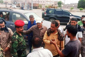 حملة مشتركة لانتقالي أبين والسلطة المحلية خنفر والحزام الأمني لمراقبة الأسعار وضبط المخالفين في مدينة جعار