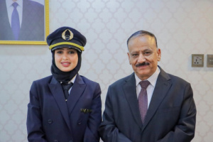 الوزير حُميد يلتقي الكابتن طيار مريم عبدربه ويؤكد اعتزازه بالكادر النسائي في قطاع النقل