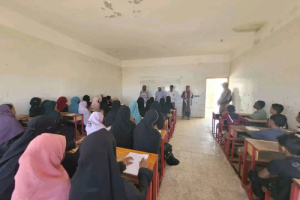 انتقالي سقطرى يتفقد المخيم الصيفي التعليمي في مدرسة صلاح الدين الأيوبي بحديبو