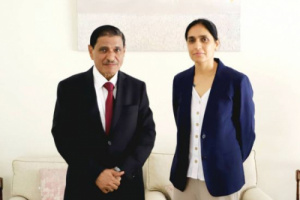 النائب البحسني وسفيرة بريطانيا يبحثان دعم البنية التحتية والخدمات