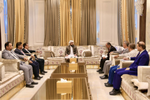 المحرّمي يلتقي قضاة المحكمة والنيابة الجزائية المتخصصة بعدن ويشدد على ضرورة تسريع البت في القضايا
