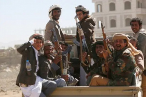 قيادي حوثي يسطو على أربع شقق سكنية في إب اليمنية ويطرد المستأجرين بالقوة