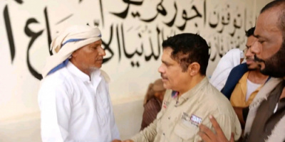 رئيس انتقالي حضرموت يشارك في تشييع جثمان الفقيد التميمي وينقل تعازي الرئيس الزُبيدي