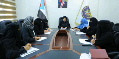 هيئة المرأة تناقش مستوى تنفيذ الإدارات والأقسام للمهام