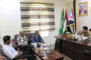 رئيس انتقالي حضرموت يلتقي مدير هيئة الأدوية بالمحافظة ونقابة عمال مؤسسة المياه بالساحل