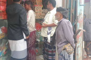 انتقالي المضاربة ورأس العارة ينفذ نزولًا ميدانيًا لمراقبة الأسعار في أسواق المديرية