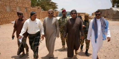 محافظ سقطرى يطلع على الخطة التنظيمية بمنطقة موري ويوجه بسرعة شق الشوارع العامة