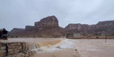 سيول جارفة تجتاح أودية تريم وغرفة الطوارئ تحذر المواطنين
